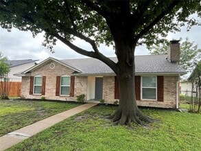 1733 Leicester St in Garland, TX - Building Photo - Building Photo