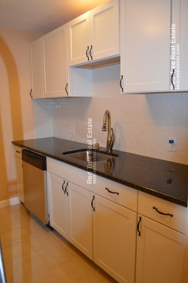 276 Chestnut Hill Ave in Boston, MA - Building Photo - Building Photo