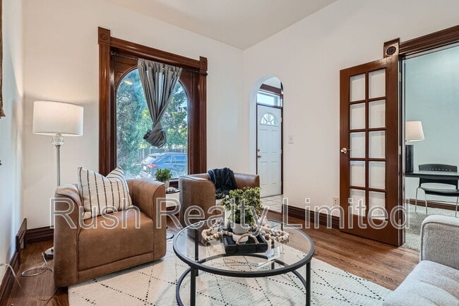 property at 320 E Dakota Ave