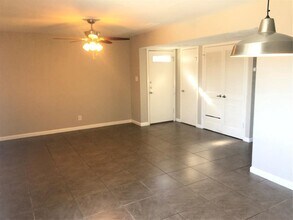 7302 Duval St in Austin, TX - Building Photo - Building Photo