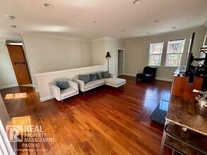 338 Athol Ave in Oakland, CA - Building Photo - Building Photo