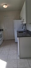 373 Plad Blvd in Holtsville, NY - Foto de edificio - Building Photo