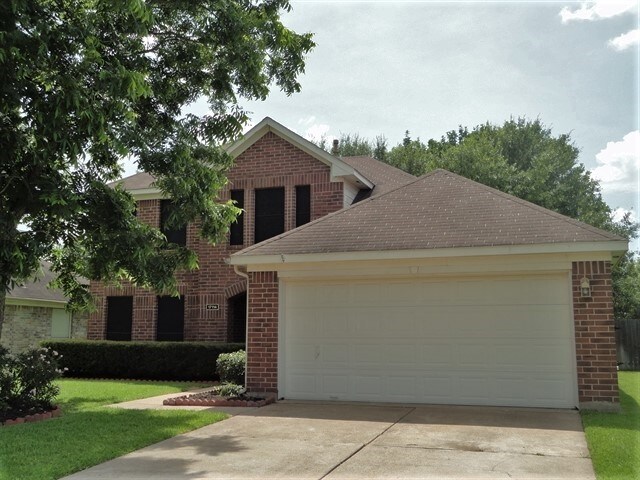 17114 Pecan Acres Dr in Sugar Land, TX - Building Photo