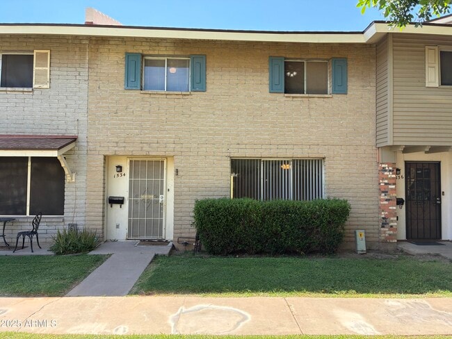 property at 1534 West Campbell Ave