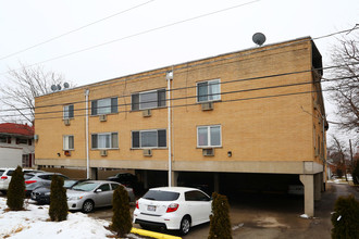 1328 Webford Ave in Des Plaines, IL - Building Photo - Building Photo