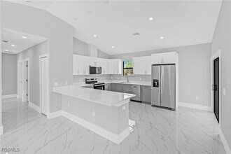 633 Windermere Dr in Lehigh Acres, FL - Building Photo - Building Photo