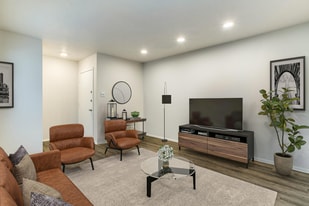 Spring Valley Apartments in Euless, TX - Building Photo