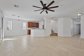 1021 Valley Light Ave in Henderson, NV - Building Photo - Building Photo