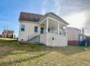 1006 Kyle Rd in Spring Hill, TN - Building Photo - Building Photo