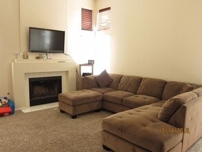 44568 Boguta Way in Temecula, CA - Building Photo - Building Photo