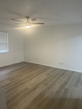 3803 NE Colonial Dr in Lee's Summit, MO - Building Photo - Building Photo