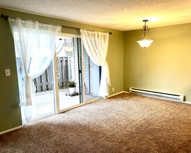14508 SW Grayling Ln, Unit 14508 in Beaverton, OR - Foto de edificio - Building Photo