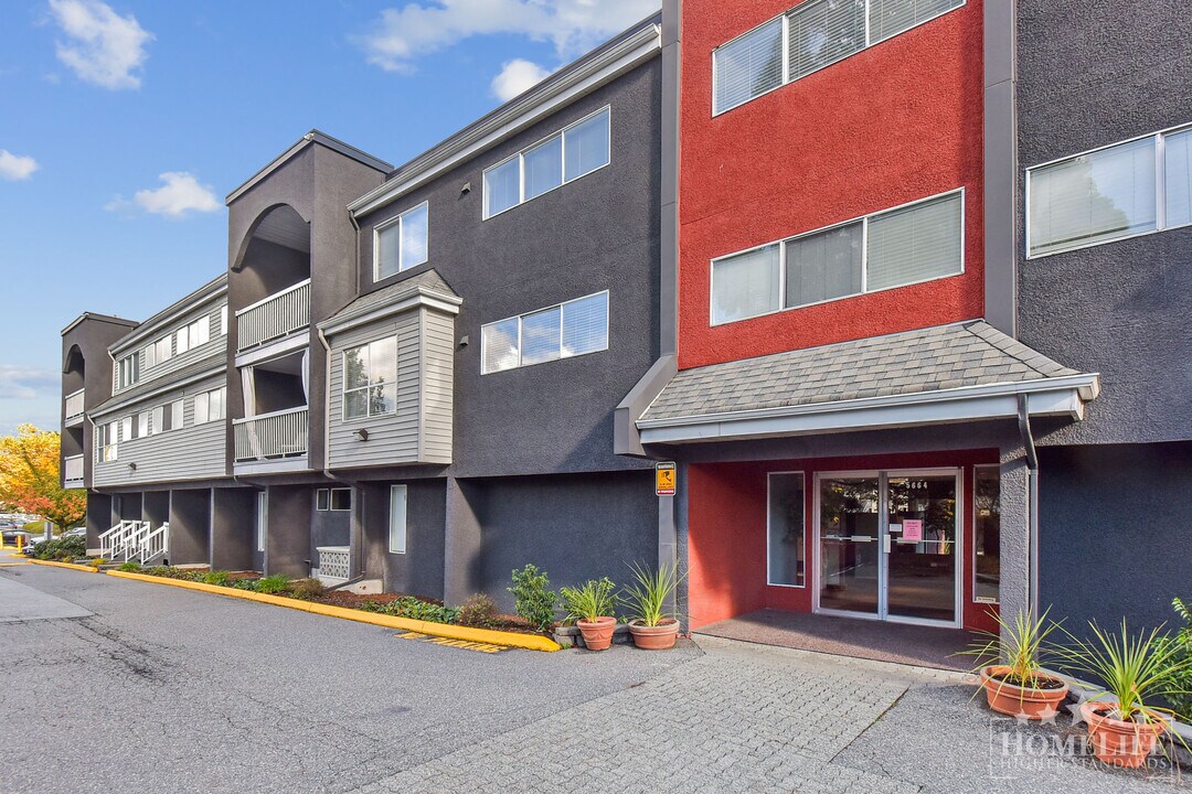 5664-5200 200 St in Langley, BC - Building Photo