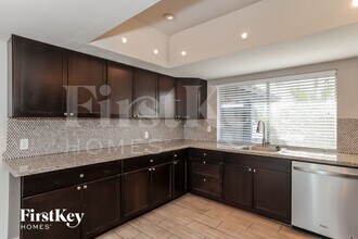 4426 W Crocus Dr in Glendale, AZ - Foto de edificio - Building Photo