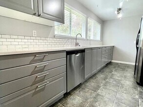 2032 NE 177th St in Shoreline, WA - Building Photo - Building Photo