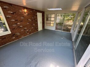 1862 Ashbrook Dr in Cincinnati, OH - Building Photo - Building Photo