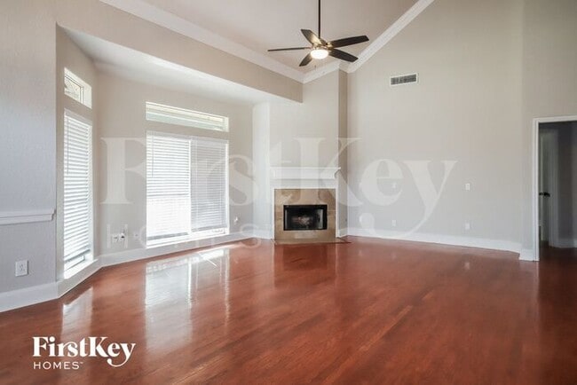 3527 Bayou Forest Dr in Shoreacres, TX - Foto de edificio - Building Photo