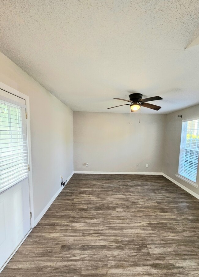 112 W Oak Manor Ct in Macon, GA - Foto de edificio - Building Photo