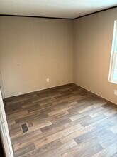 7214 Comstock Cove in Lago Vista, TX - Foto de edificio - Building Photo