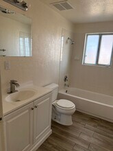 11104 Indian School Rd NE in Albuquerque, NM - Building Photo - Building Photo