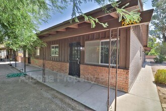 2323 S College Ave in Tempe, AZ - Building Photo - Building Photo