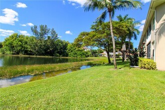 354 Dover Pl in Naples, FL - Building Photo - Building Photo
