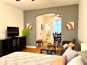 1561 Lenox Ave. in Miami Beach, FL - Building Photo - Building Photo