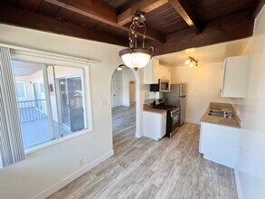 3608 Keystone Av, Unit 08 06 in Los Angeles, CA - Building Photo - Building Photo