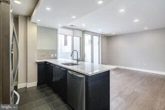 820-24 N 3rd St, Unit UNIT 204 in Philadelphia, PA - Building Photo - Building Photo