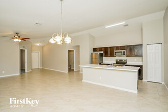 2909 SW Bright St in Port St. Lucie, FL - Building Photo - Building Photo