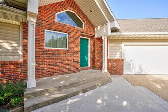 10 Redtail Ct in Coralville, IA - Building Photo - Building Photo