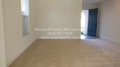 4329 Gentry Wy in Rocklin, CA - Building Photo - Building Photo