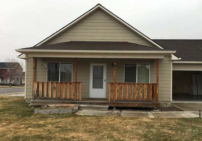 property at 521 Green Tree Dr
