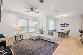 3203 Tom Green St in Austin, TX - Building Photo - Building Photo