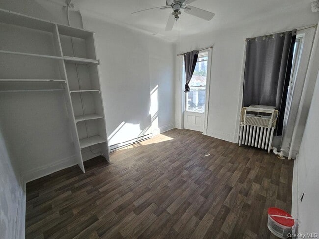property at 5614 Broadway