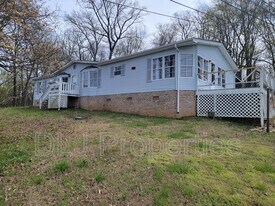 2149 McCleary Rd in Sevierville, TN - Building Photo