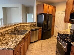 23900 Brescia Dr in Santa Clarita, CA - Building Photo - Building Photo