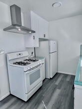 8231 Camino Del Oro, Unit 3 in San Diego, CA - Building Photo - Building Photo