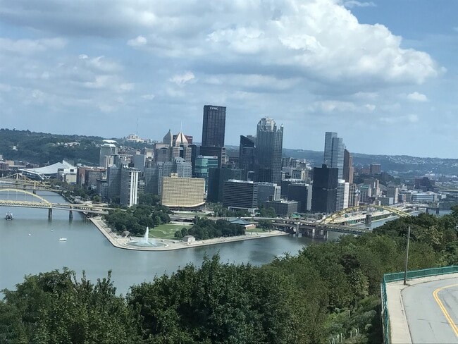 1700 Grandview Ave in Pittsburgh, PA - Building Photo - Building Photo