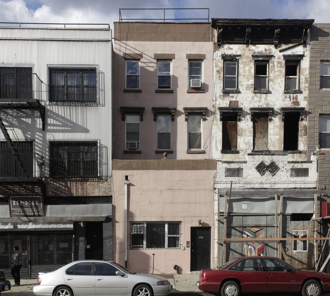 988 Bedford Ave in Brooklyn, NY - Building Photo - Building Photo