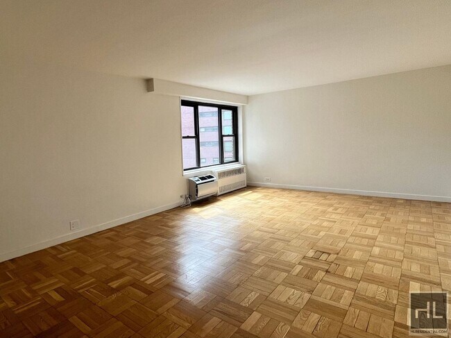 145 4th Ave