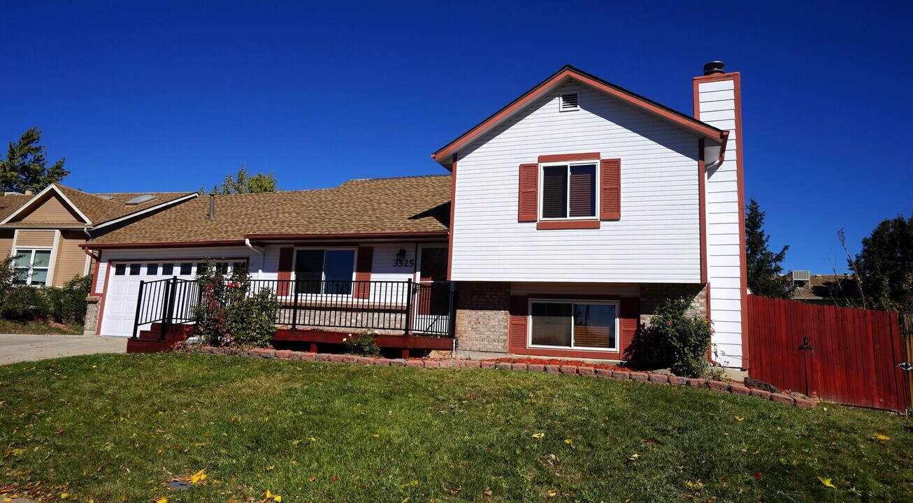 3525 E 97th Pl in Thornton, CO - Building Photo