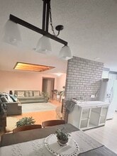 795 Oak Knoll Dr in Ashland, OR - Building Photo - Building Photo