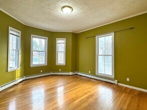 6 Rockland Pl in Newton, MA - Building Photo - Building Photo