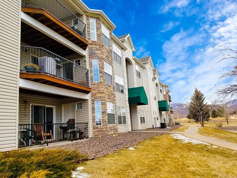 12348 W Dorado Pl in Littleton, CO - Building Photo