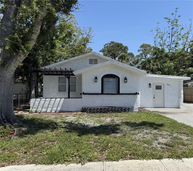 property at 1371 14th St