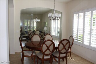 6478 Waverly Green Way in Naples, FL - Foto de edificio - Building Photo