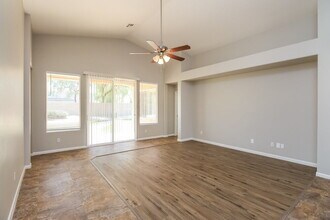 21791 E Calle de Flores in Queen Creek, AZ - Foto de edificio - Building Photo