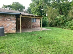 2171 Red Bird Ln in Tyler, TX - Building Photo - Building Photo
