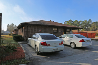 Baldwin Village Apartments in Baldwin, FL - Building Photo - Building Photo